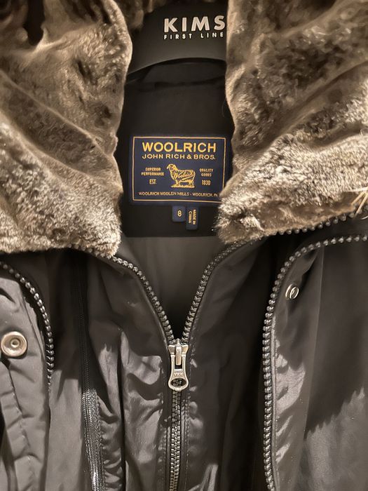 Продам парку Woolrich