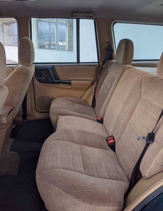 Jipe Jeep Cherokee