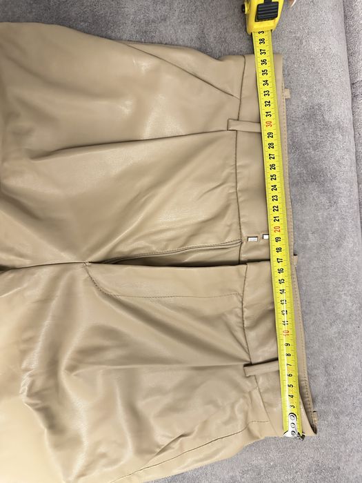 Шкіряні шорти Zara