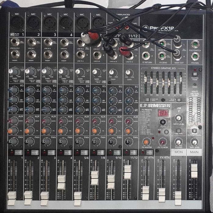 Mixer Mackie ProFX 12, kolumny estradowe 350W, wzmacniacz QSC USA 850.