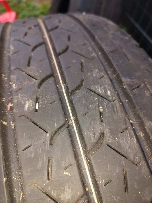 Bridgestone  225/75/16c