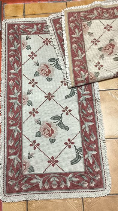3 Tapete de arraiolos feito a mão lindíssimos