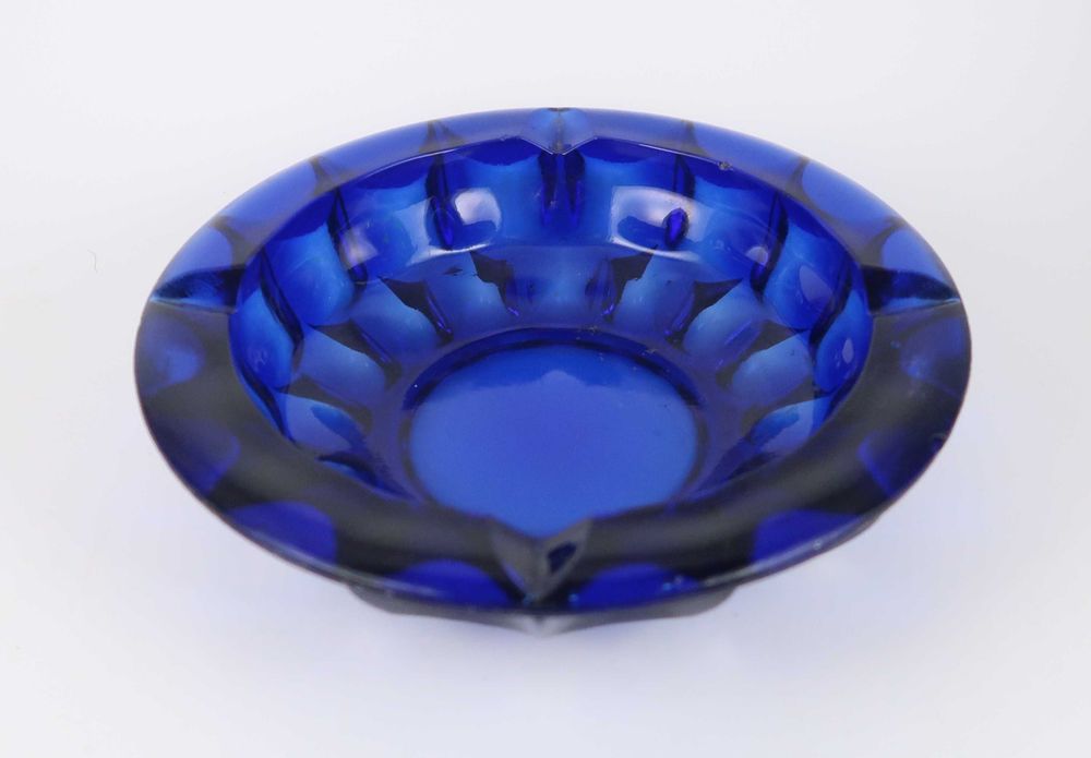 Grande cinzeiro em vidro antigo azul cobalto