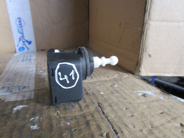 Motor regulação ótica / farol AUDI A6 Avant (4B5, C5)