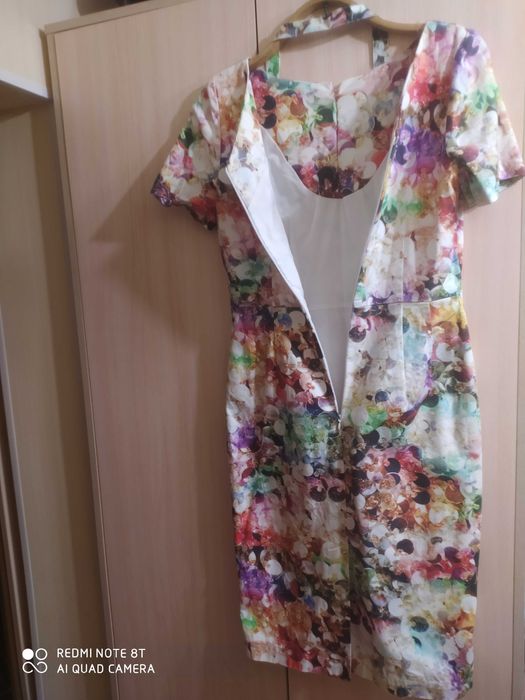 2 якісні сукні Krisstel lab!