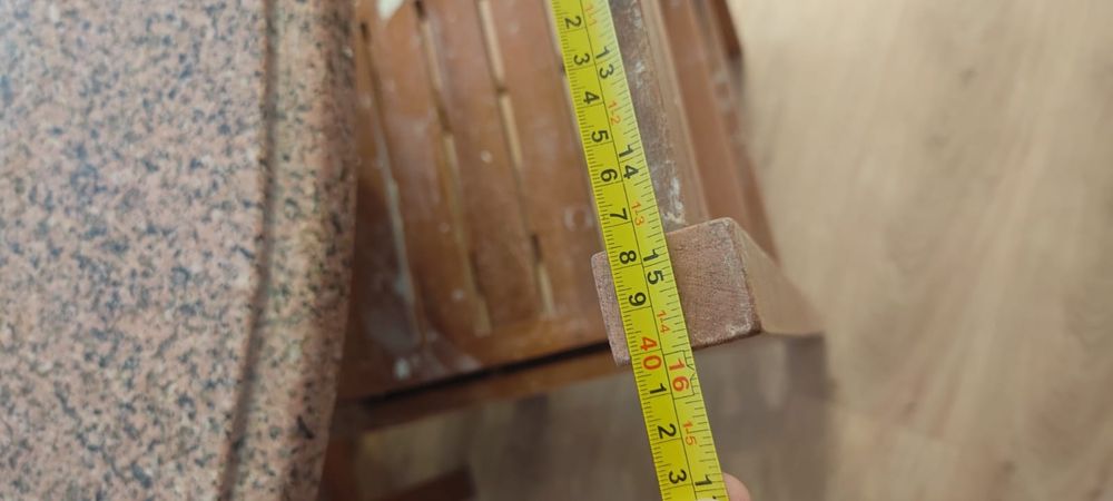 Conjunto mesa redonda tampo granito + 4 cadeiras