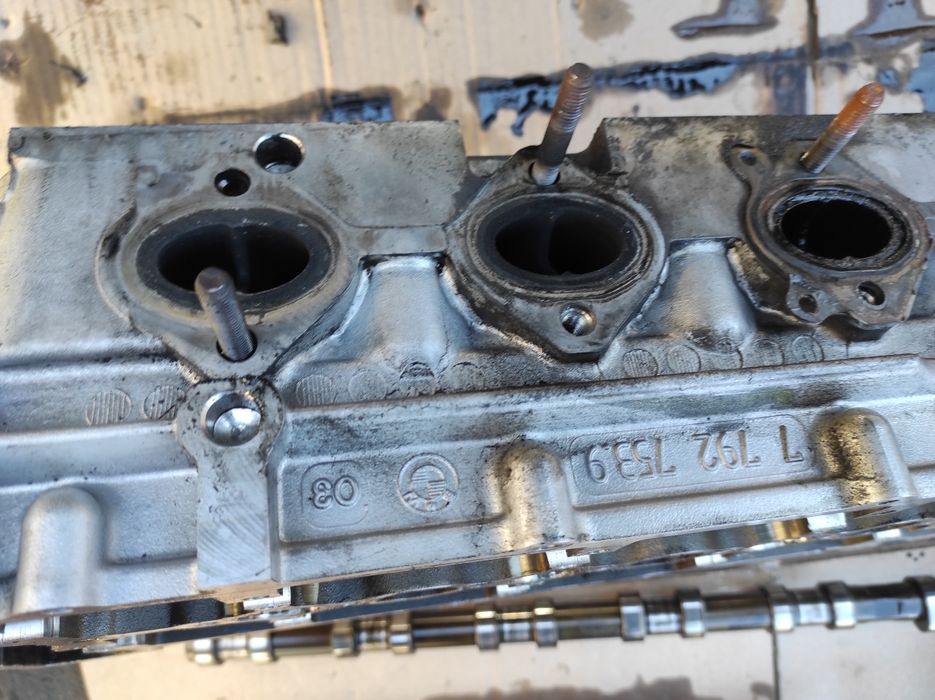 Головка блока двигателя мотора бмв 3.0 дизель BMW 3.0 M57