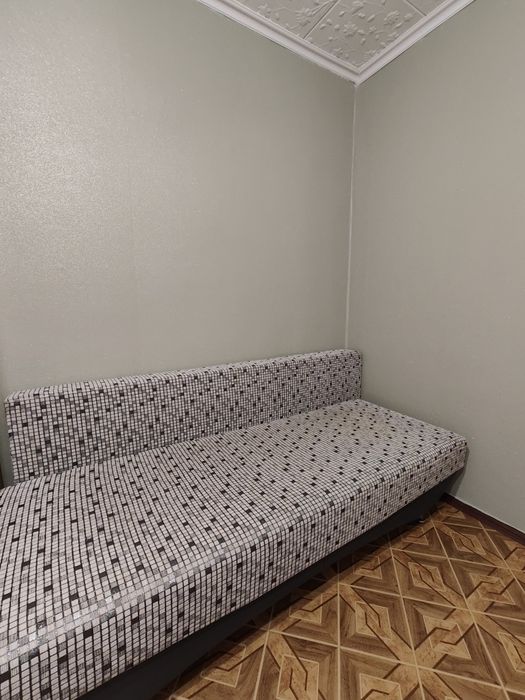 Продам 1 комнатная квартира Залютино, рядом рынок.