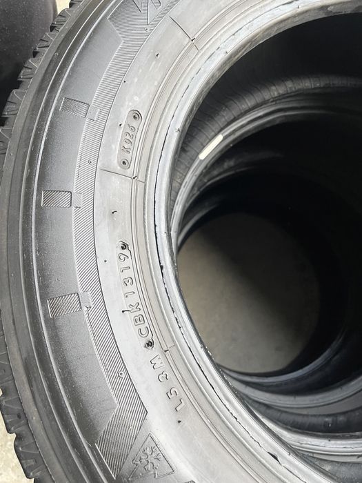 205/65/16с Bridgestone Blizzak W810