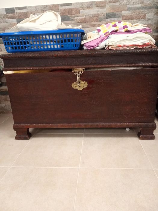 2 Baú antigo muito bem estimados64285348753793120