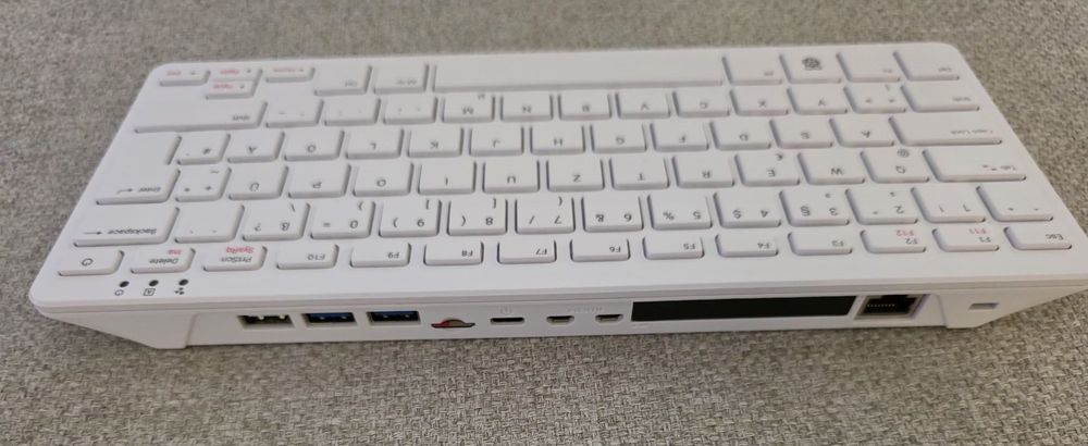 Raspberry Pi 500 em kit ( Raspberry Pi 5 )