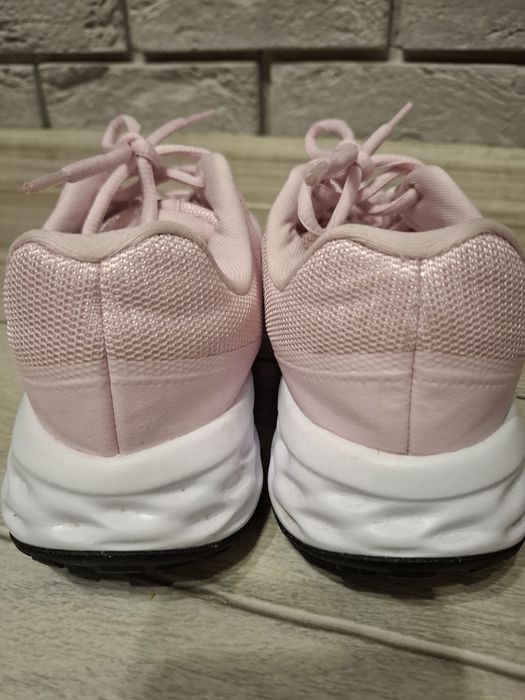 Adidasy Nike, rozm. 40