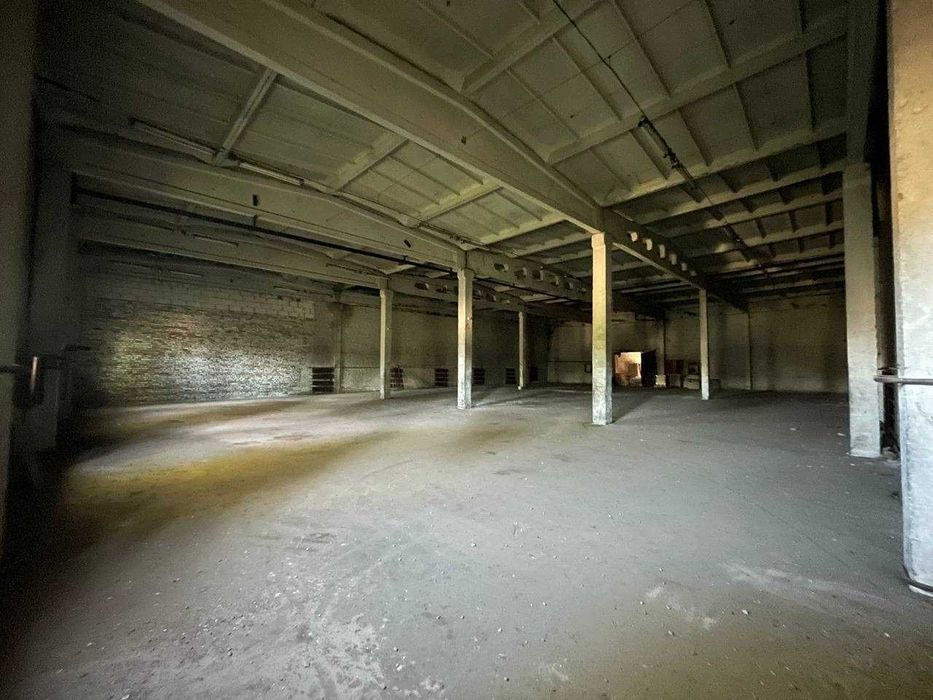 RLT S01 Оренда складу з рампою, 1500 м2, 65 грн/м2, вул. Дніпровська