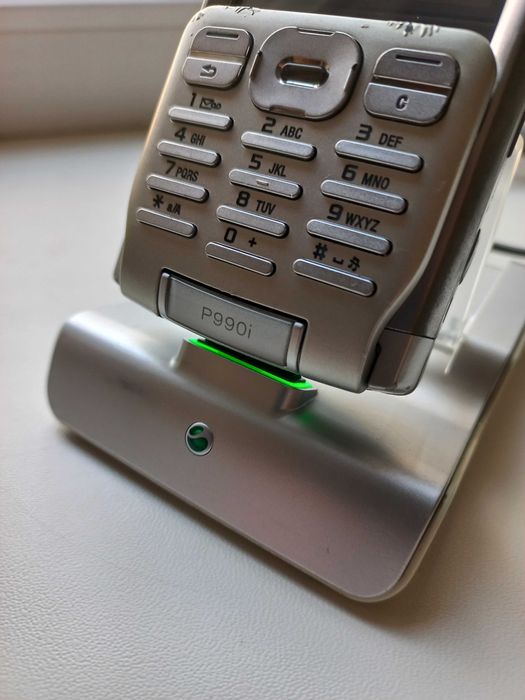 Sony ericsson  p990i