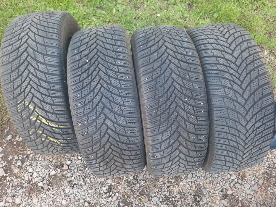 Opony zimowe 215/55 R 17