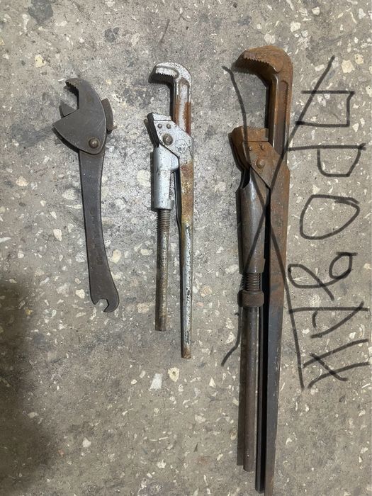 Ключ газовый,разводной, состояние хорошее.