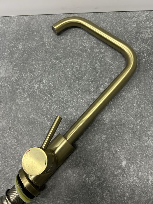 Kran kuchenny szczotkowane złoto stan bardzo dobry