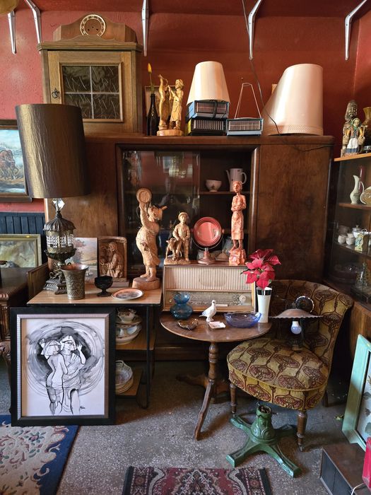 Stare meble figurki porcelana szkło obrazy itp