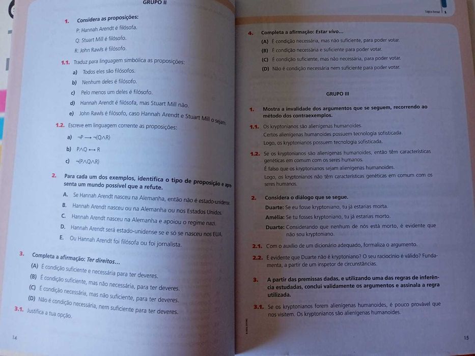 Cadernos de Atividades 10º Ano — Português, BioGeo, Filosofia, Inglês