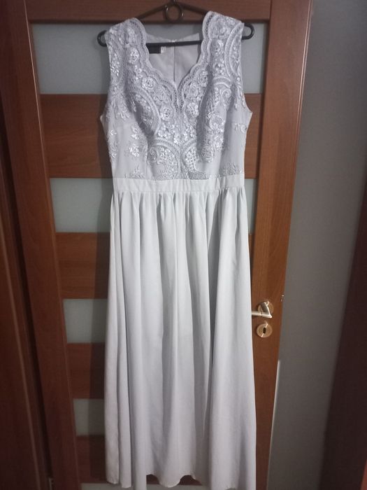 Piękna sukienka wieczorowa studniowka, wesele itp