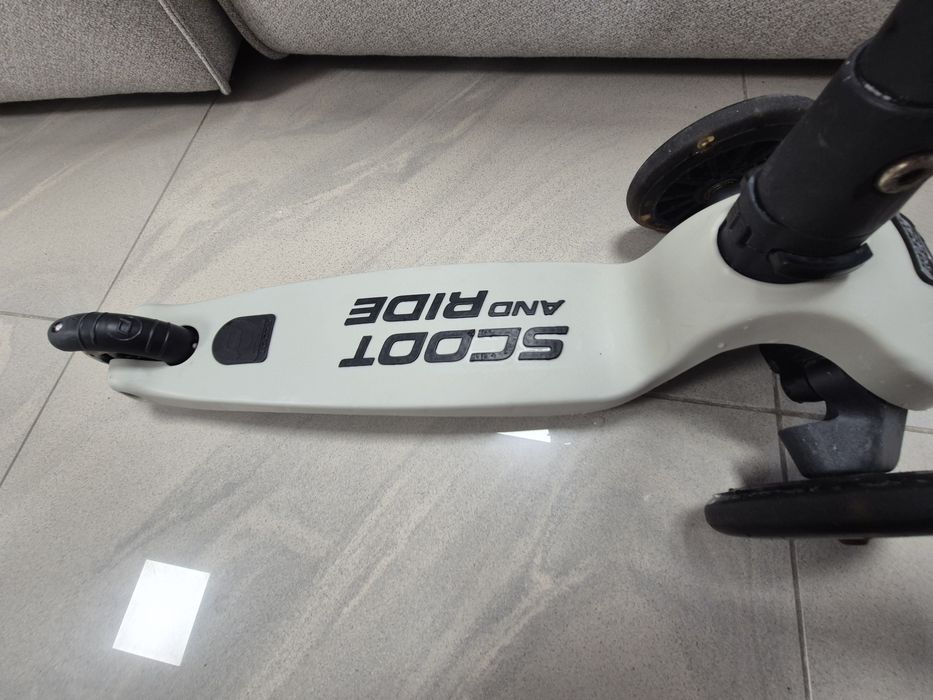 hulajnoga scoot & ride led używana