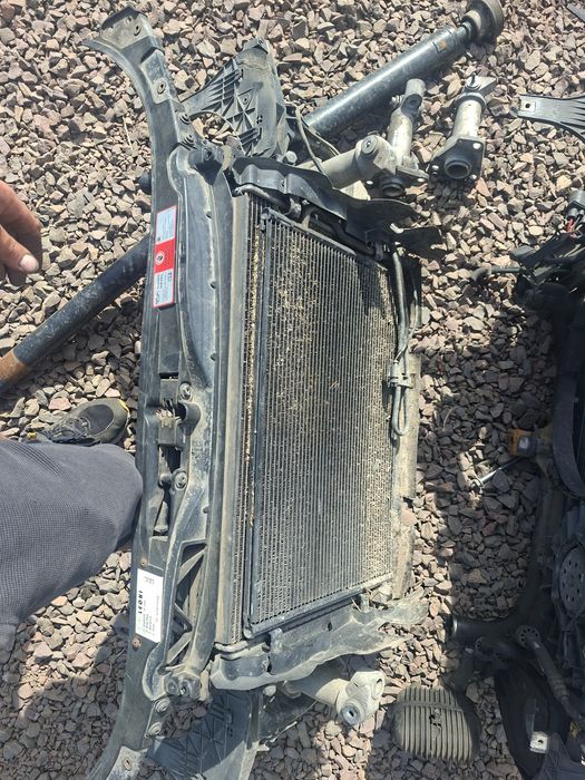 Audi a4 b6 1.9 tdi pas przedni kompletny chłodnice wentylatory