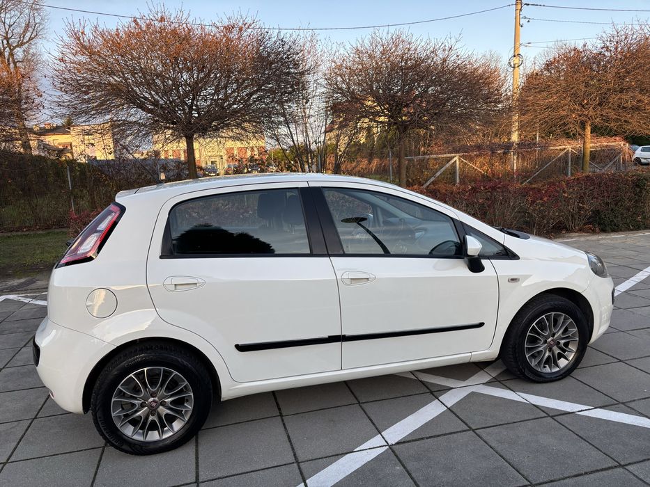 Fiat Punto Evo 1.2 Benzyna Klimatyzacja Niski Przebieg Bez Korozji