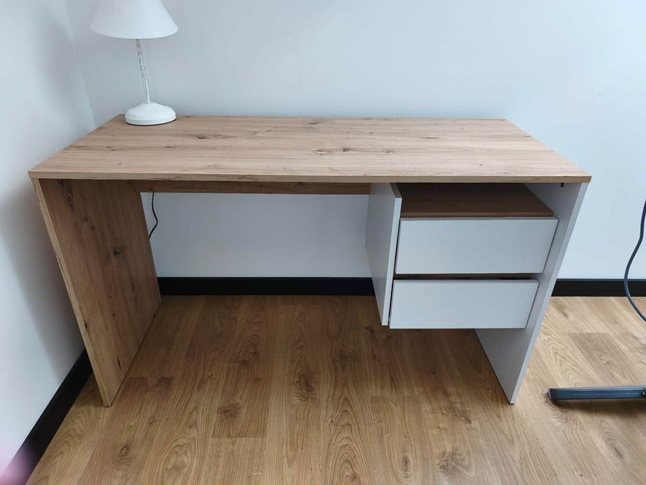 Sprzedam praktycznie nowe biurko