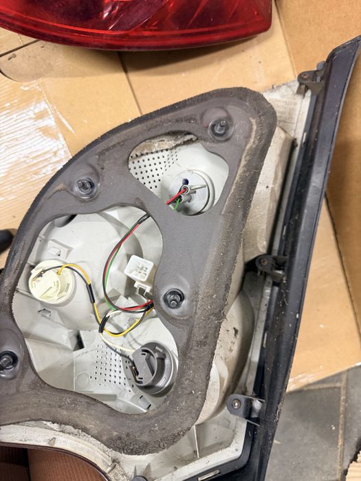lampa tył w błotnik tylna Kia Ceed i hb