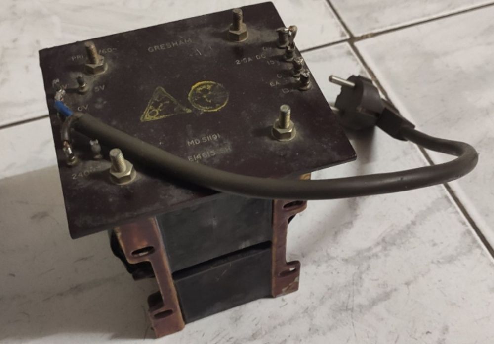 Large Lot of Electronic Components -- Thousands of Pieces!64586356357890124