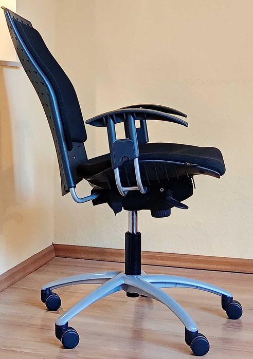 Fotel obrotowy - krzesło do biurka - Sitag Reality - stan bdb