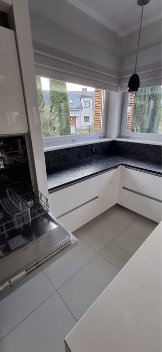 Białe meble kuchenne