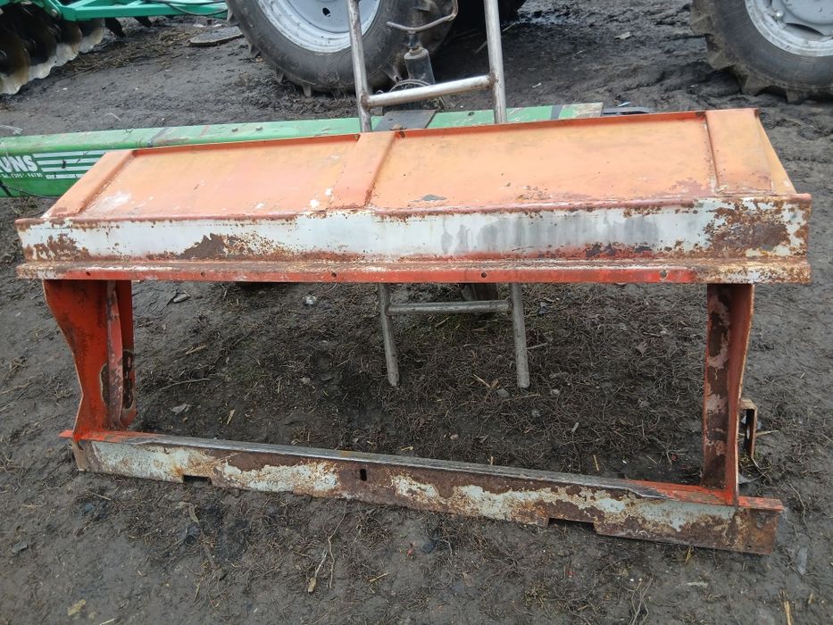 Продам перехідну рамку.Для жатки олімак драго. До Комбайна Масей .