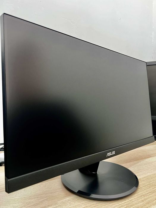 Desktop HP ProDesk 600 G2 SFF + Monitor ASUS 22’’ Full HD •