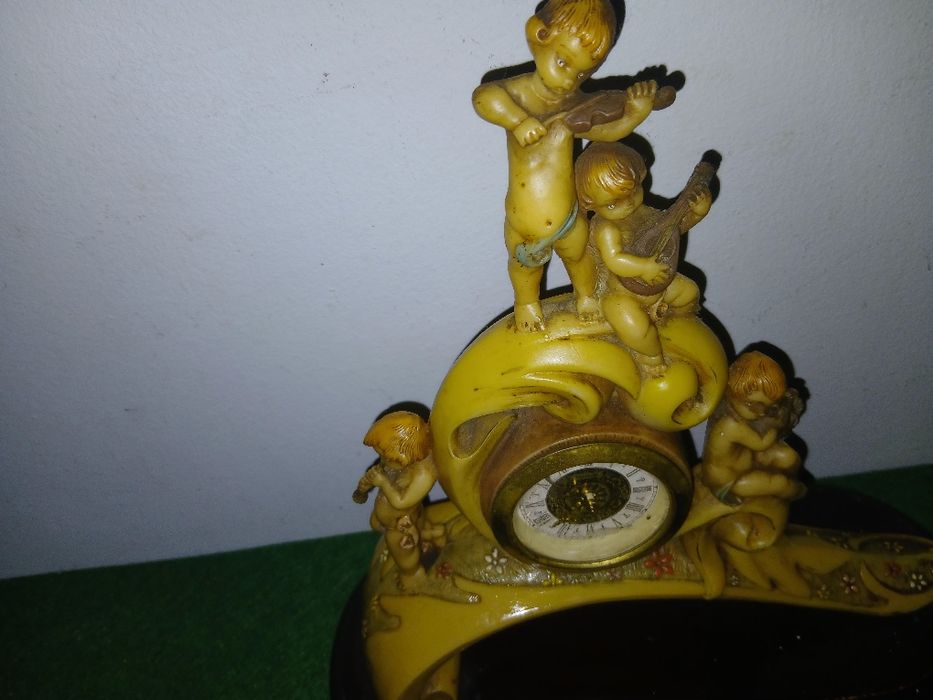 Relógios a corda  antigo por  50 €