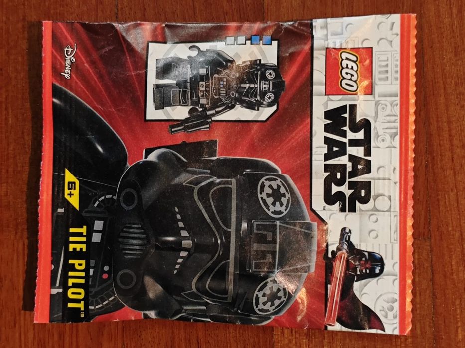 Minifigura Lego Tie Pilot Star wars novo