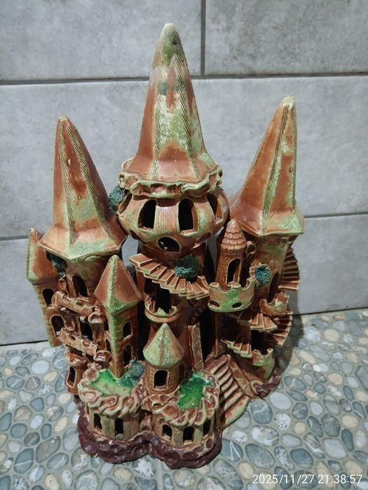 Замок для аквариума