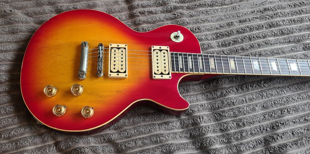 Aria Pro II  Les Paul Leopard