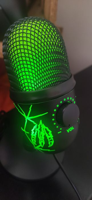 Микрофон студийный игровой или для стрима