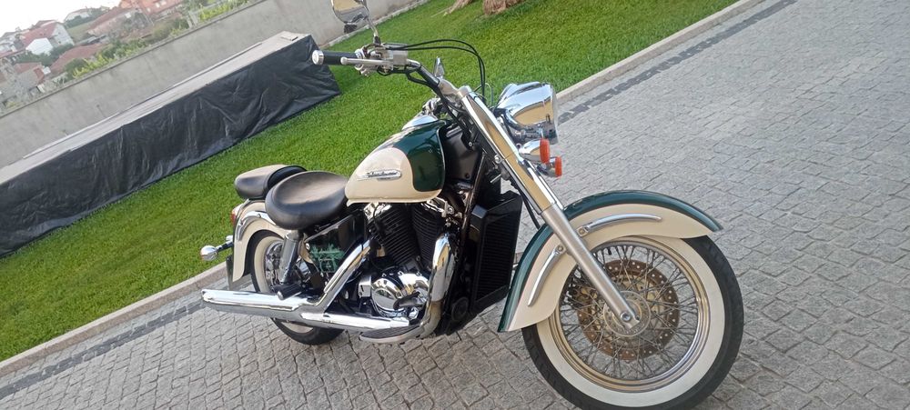 Moto Honda Shadow