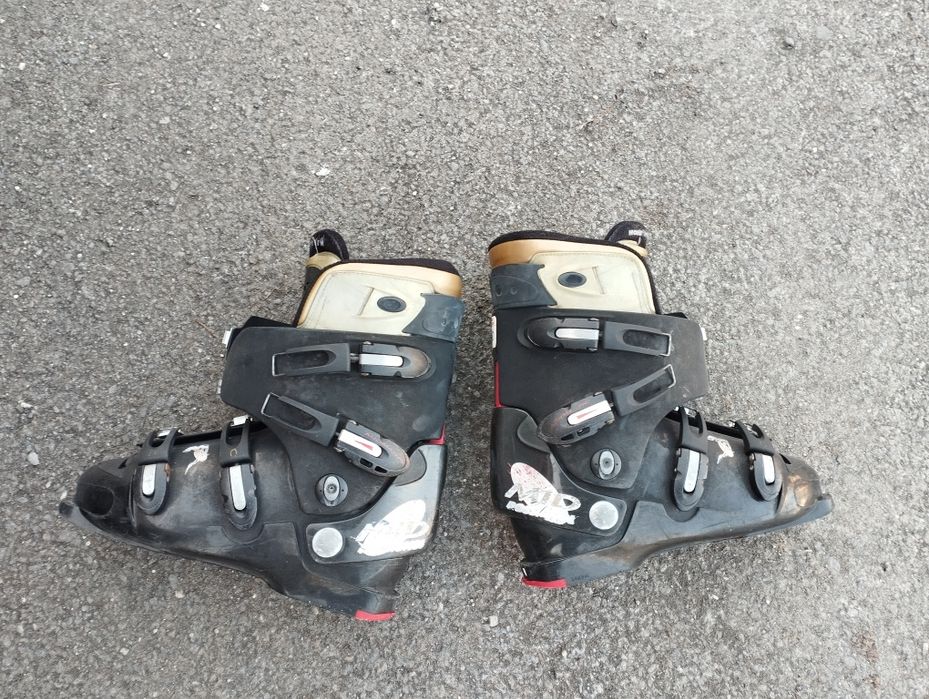 Sprzedam narty z butami