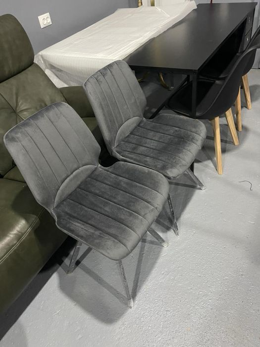 Стільчики обідні оксамитові сірі