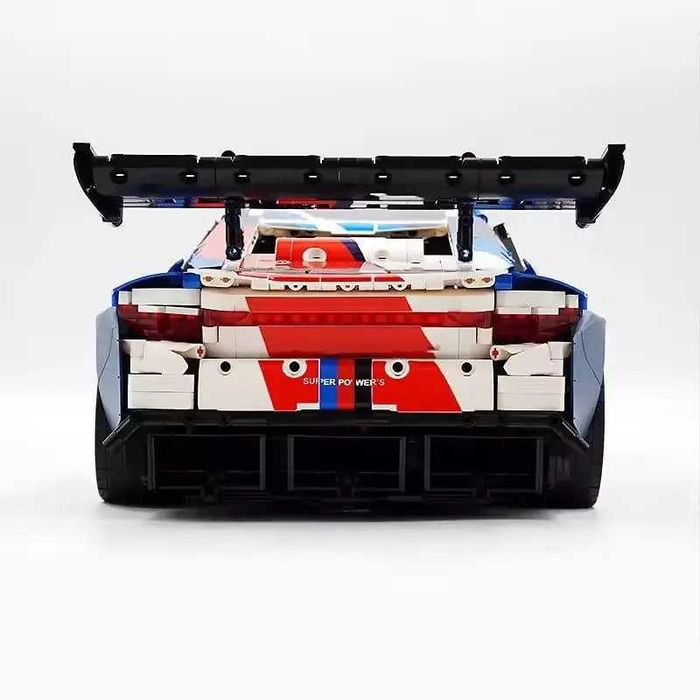 Конструктор Technic BMW M4 Super Car. 4556 деталей.