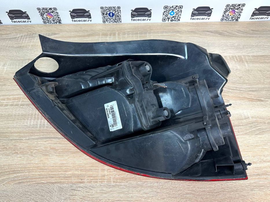 задній стоп ліхтар правий лівий  Renault Megane II оригінал