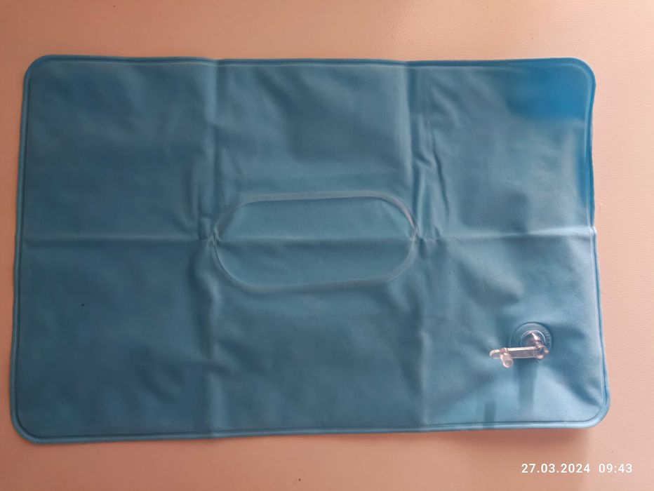 продам портативную подушку и зарядку на ноутбук