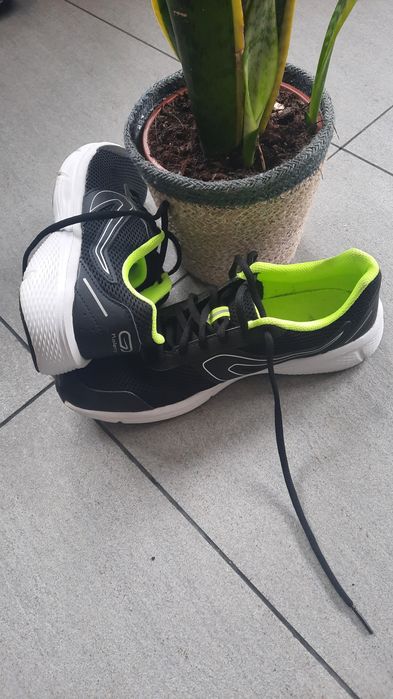 Vendo Tenis kalenji tamanho 40