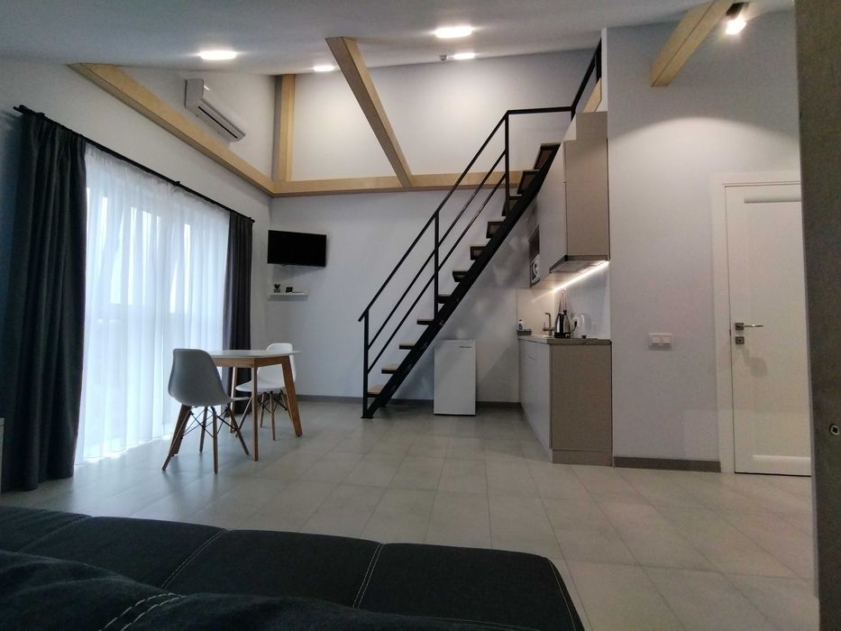 Апартаменти подобово готель Bis House (лівий берег)