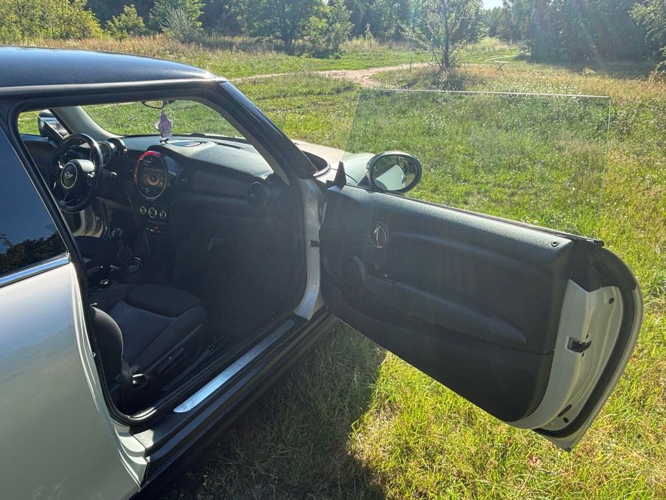 Samochód Mini cooper