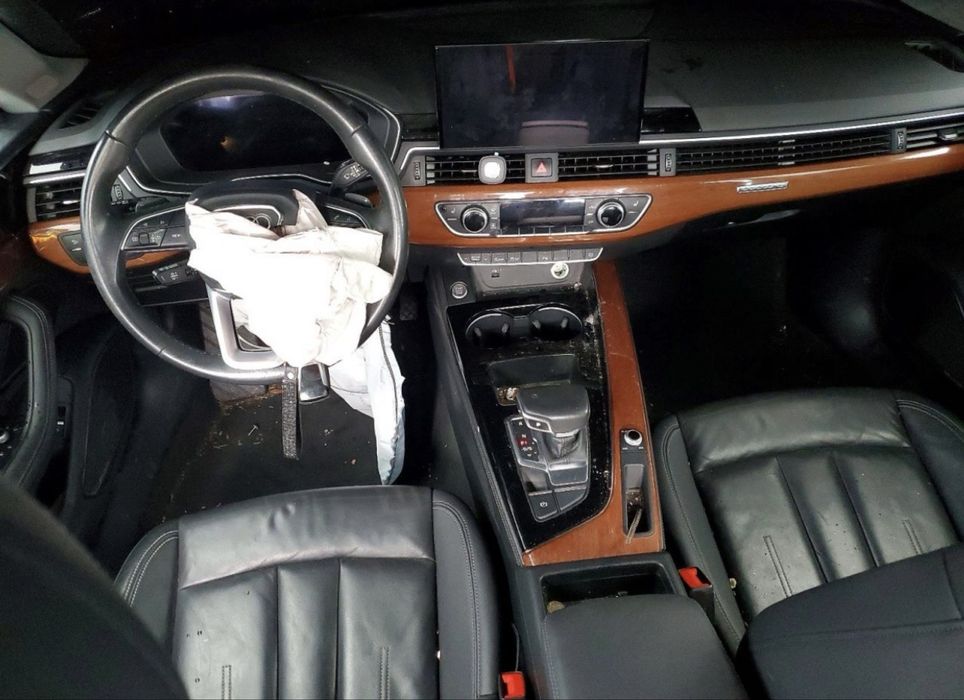 Audi A5 Premium Plus 2021 в дорозі