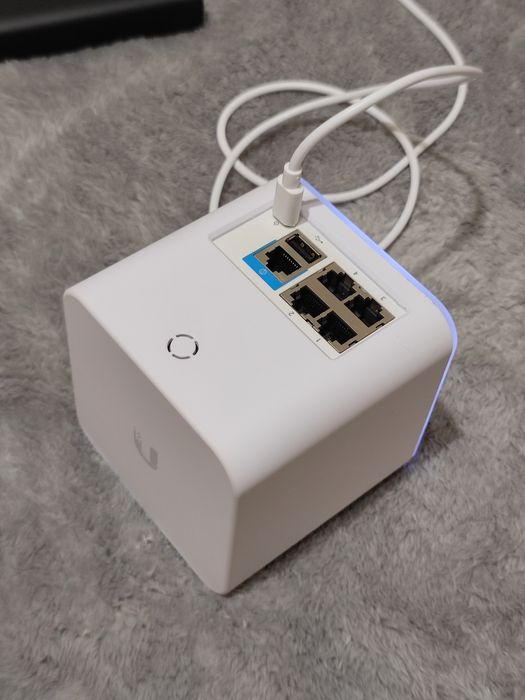 Ubiquity Amplifi HD роутер маршрутизатор WiFi